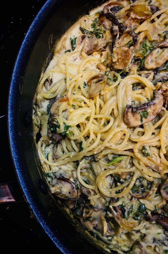 creamy-garlic-mushroom-pasta-laptrinhx-news